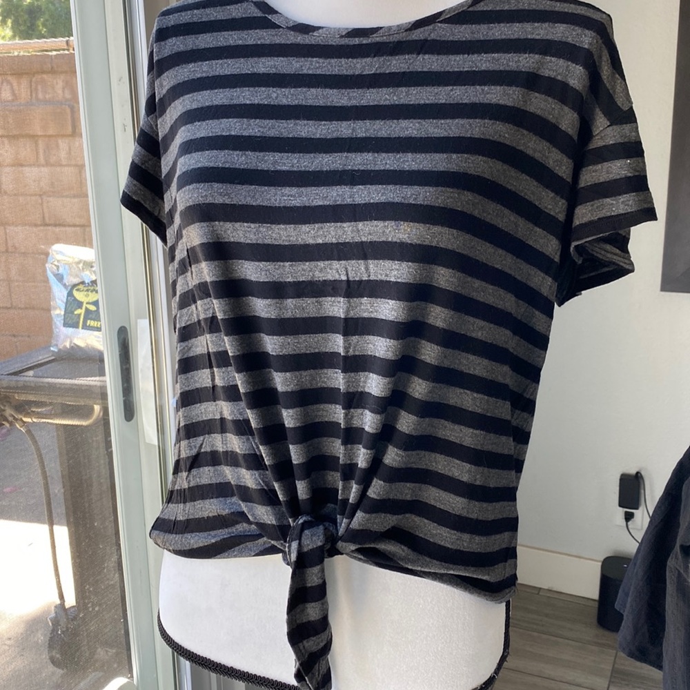 Kim & Cami large tie-front shirt